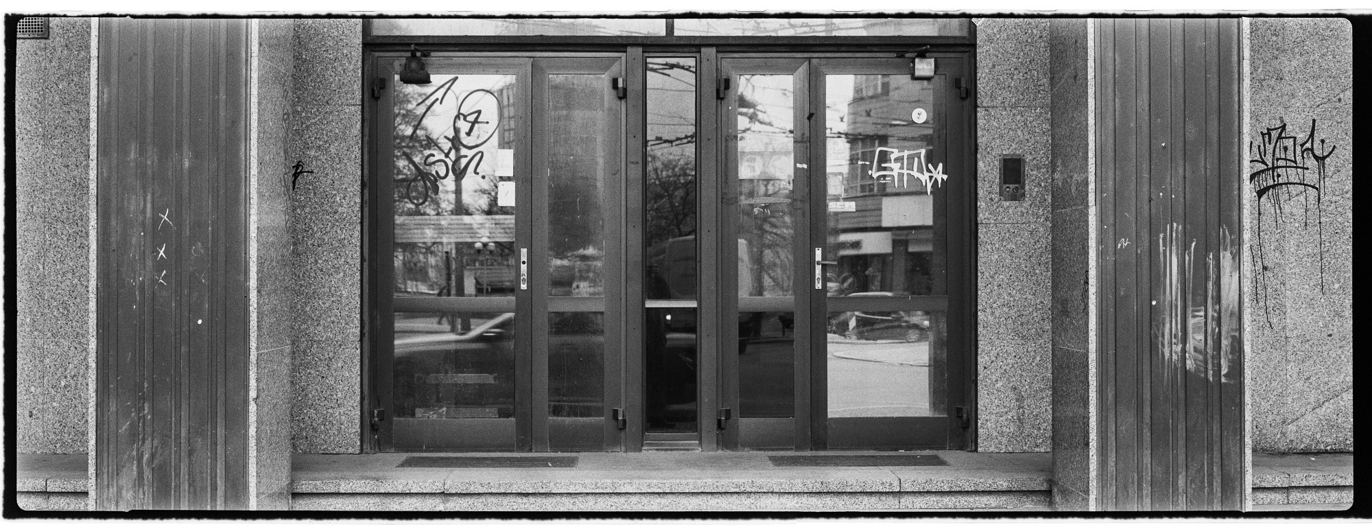 67pan-bw-2024-007-05