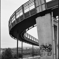 67-bw-2024-009-07 : 7:00, Delta 100, HC 1:47, Mamiya7, Plzen, most
