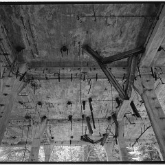 2010-028-67-bw-04 : LC29, Rolava, TMX400
